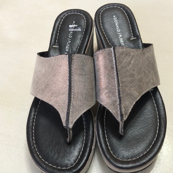 Donald  J Pliner Wedges Nwob 9 - Picture 5 of 7